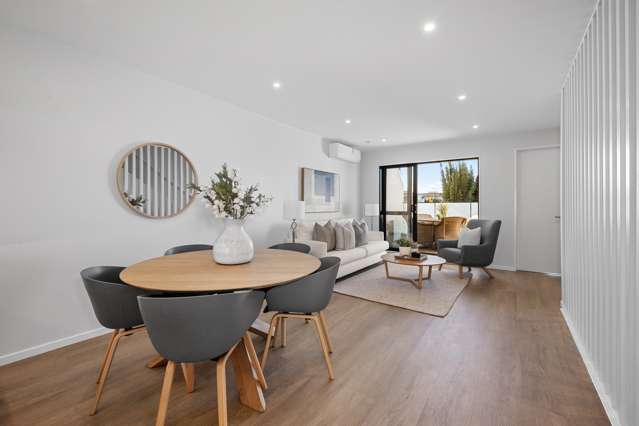 State Of The Art New Townhouse - Takapuna