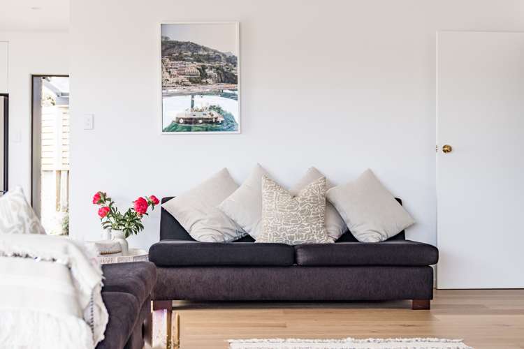 10C Long Street Raglan_6