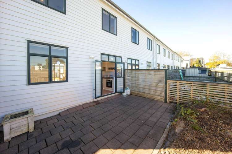 41/1 Ambrico Place New Lynn_12