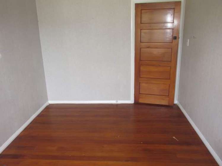 8 Plaskett Street Reefton_6