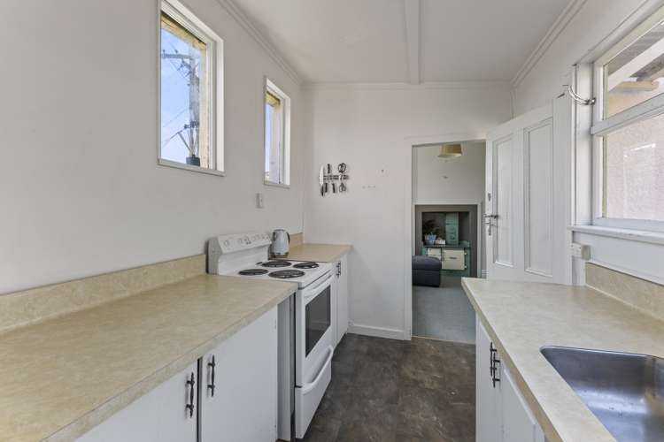 37 Blacks Road North East Valley_10