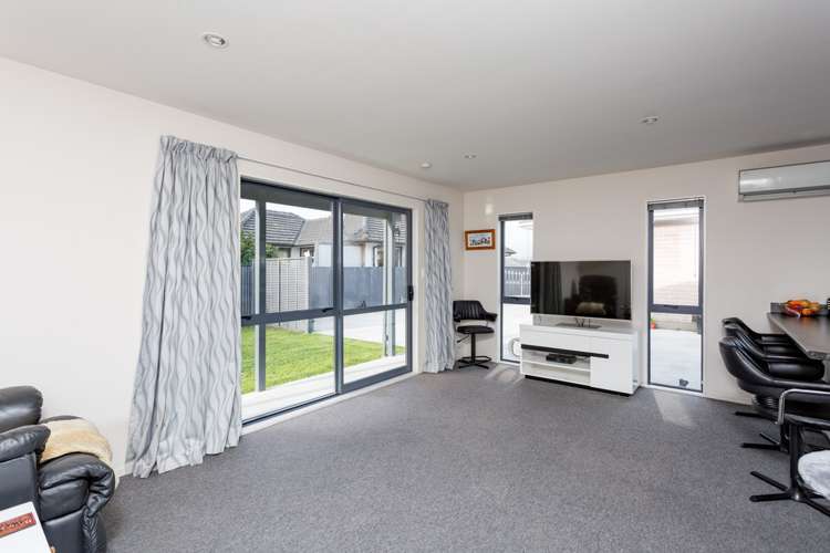 6 Oriana Crescent Hornby_12