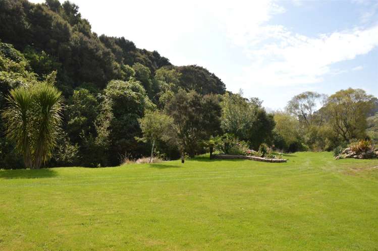 333 Little Akaloa Road Little Akaloa_16