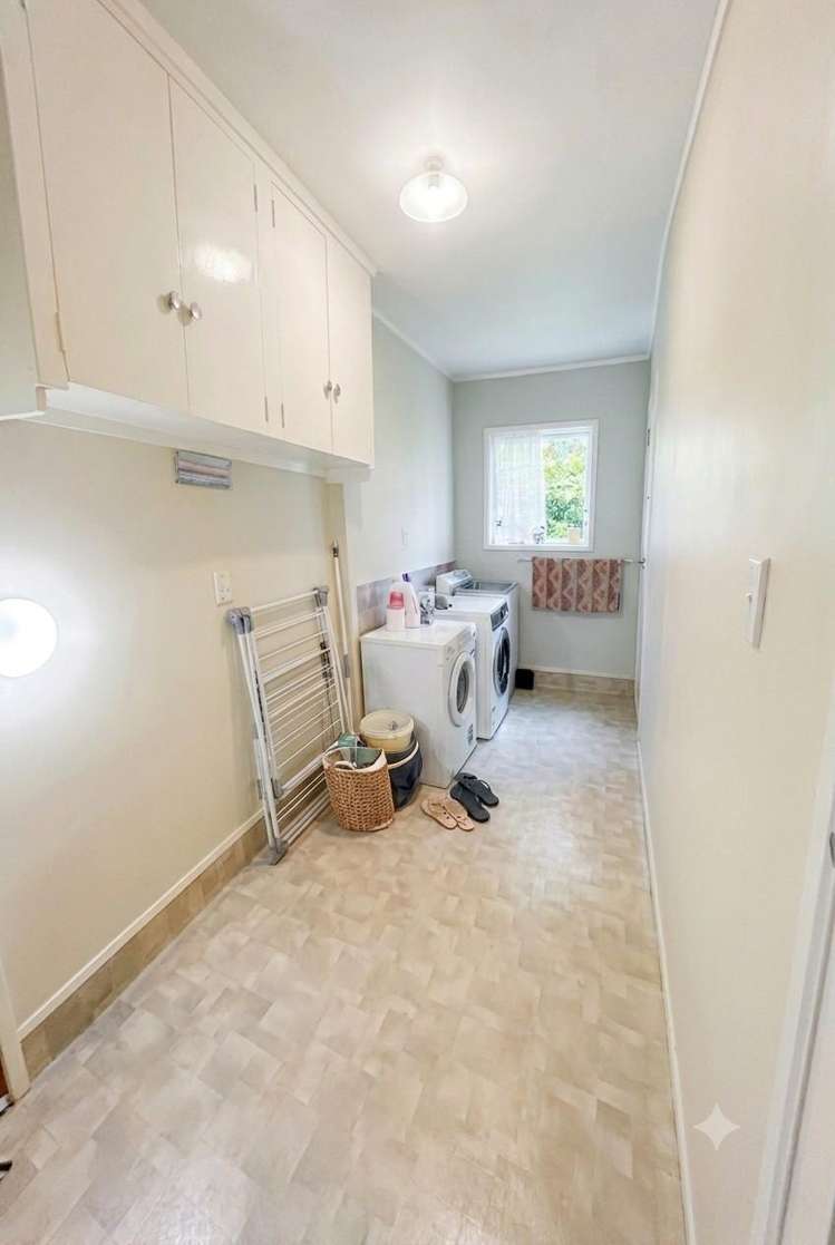  21 Mayfair Place Westown_8