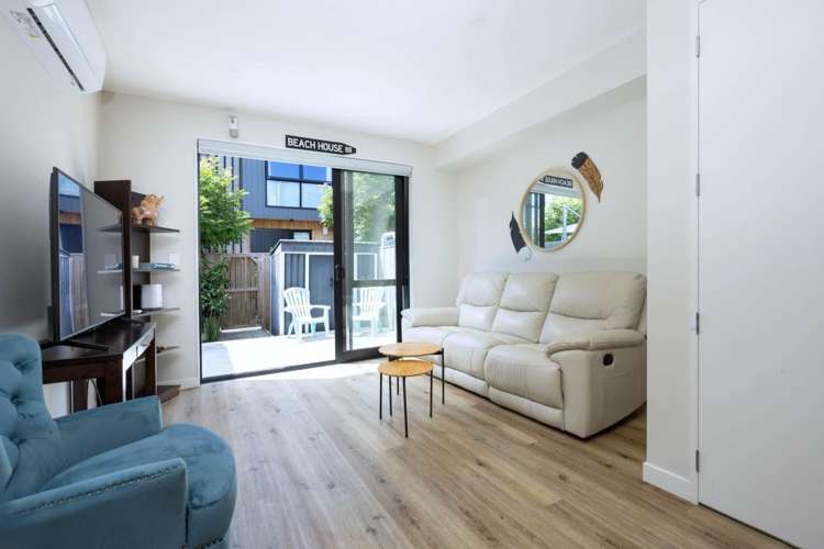 2/108 Beach Road Te Atatu Peninsula_3