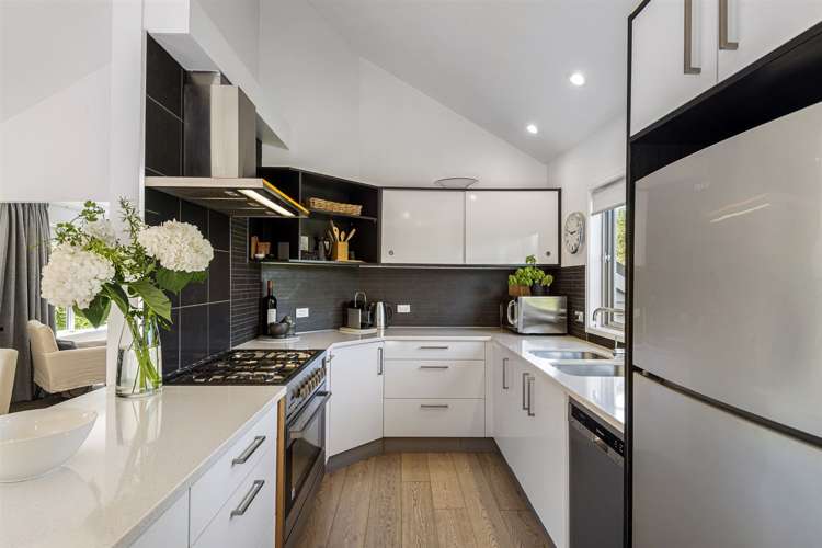 1/302 Beach Road Campbells Bay_8