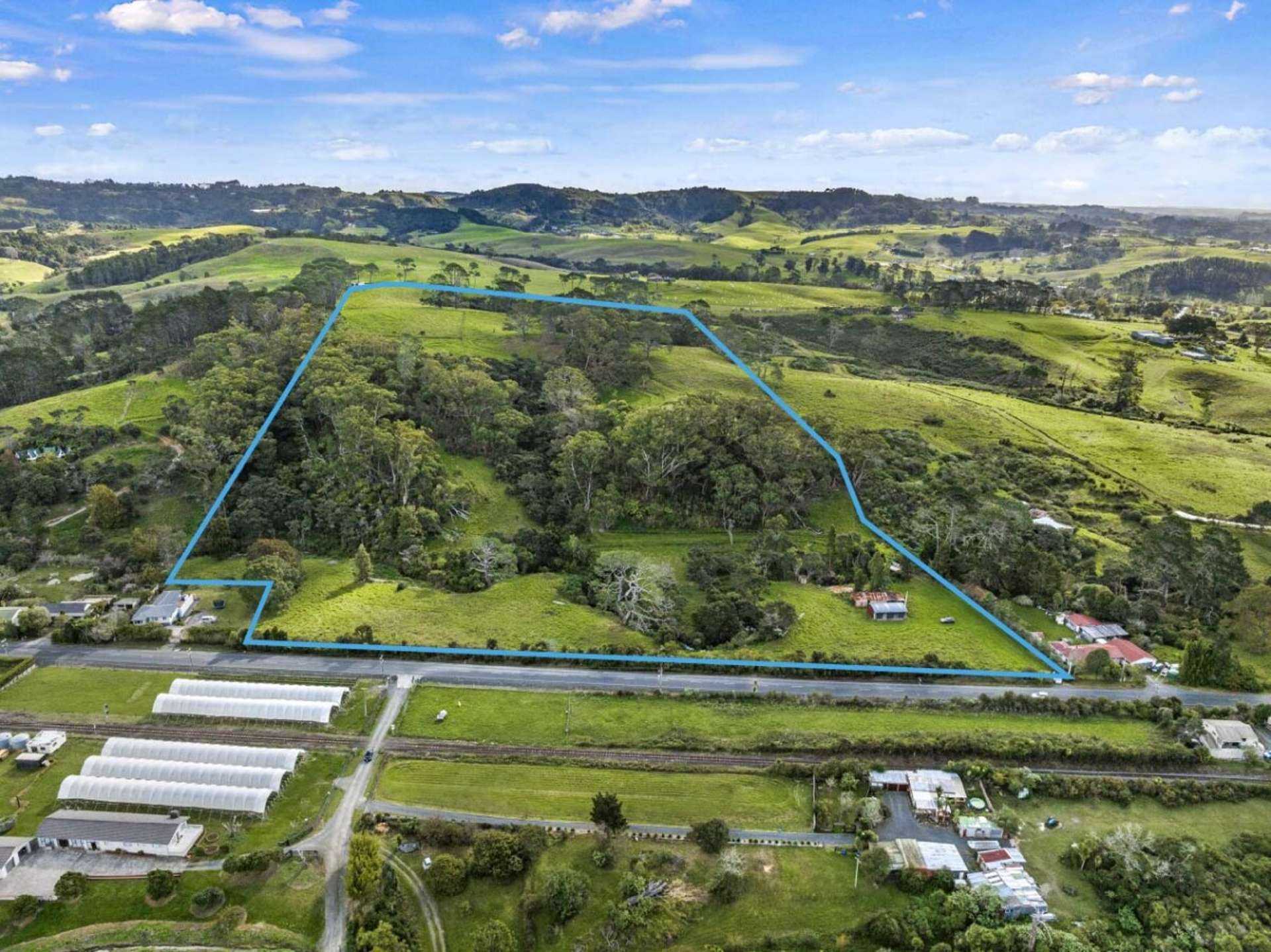 148 Waitakere Road Waitakere_0