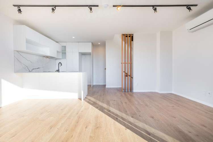 10 Central Road 1703_7