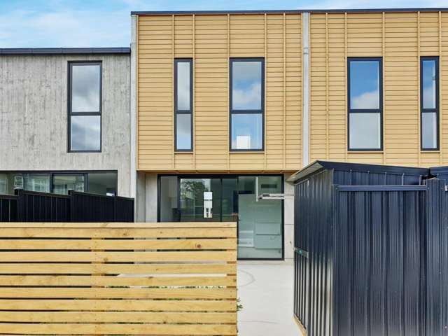 Modern Petone 2 bedroom townhouse