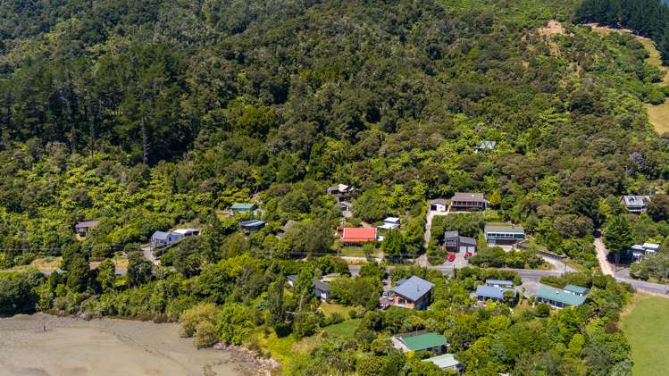 1710 Queen Charlotte Drive Anakiwa and Surrounds_18