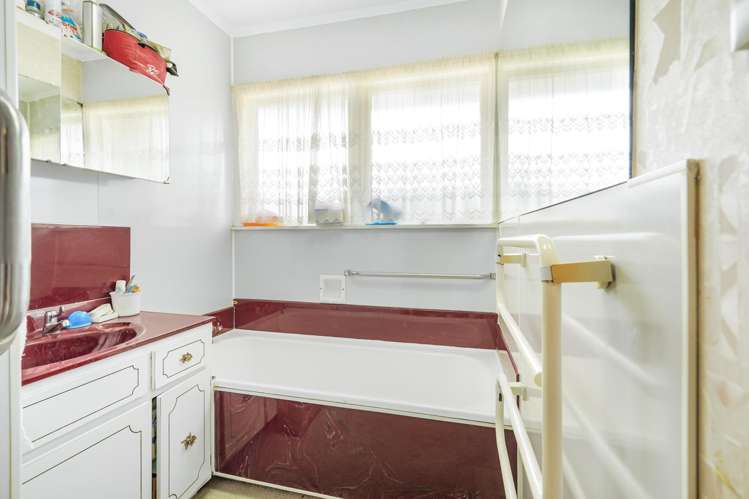 24 Springfield Crescent Enderley_8