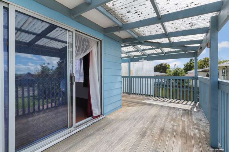 1/5 Astral Place Clover Park_21