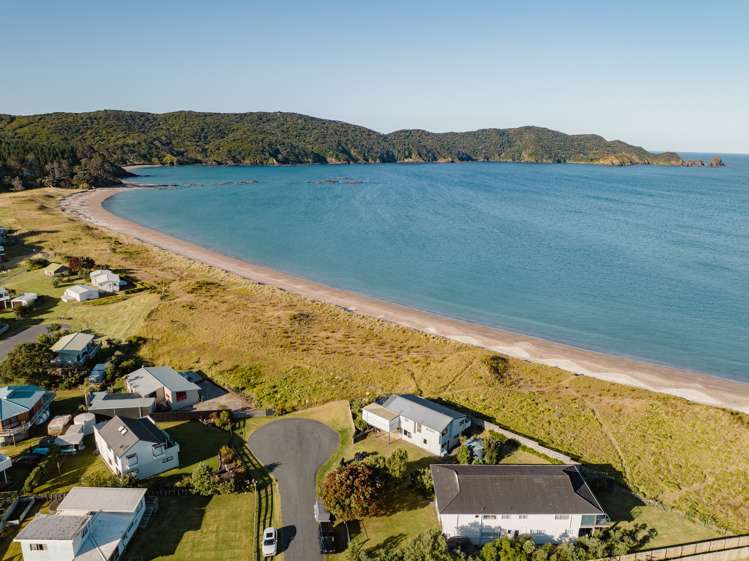 14 Logan Nicks Place Russell Surrounds_21