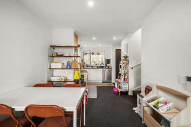 8/24 Princess Terrace_4
