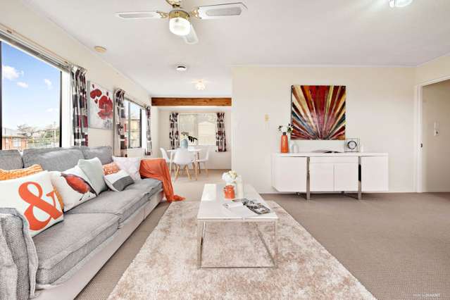 1/6 Tara Road Henderson_2