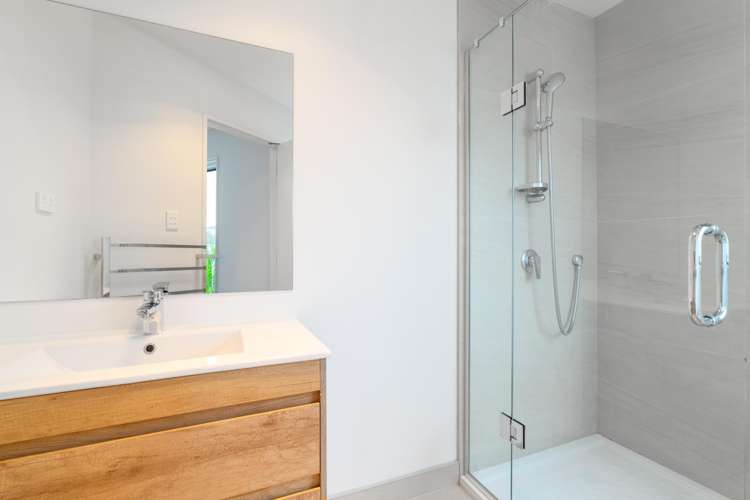 1/25 Vodanovich Road Te Atatu South_8