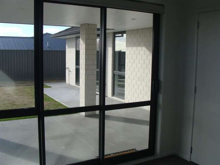 8 Blacklock Road Pyes Pa_14