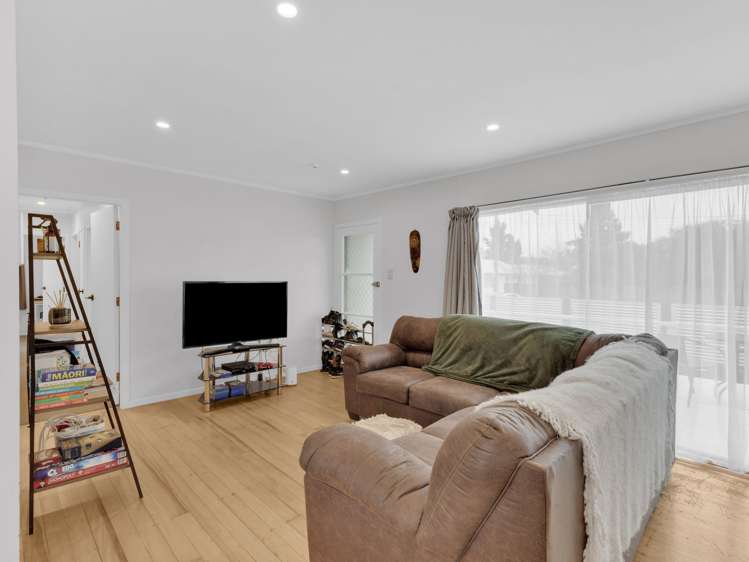 6 Colstone Street Glenview_13