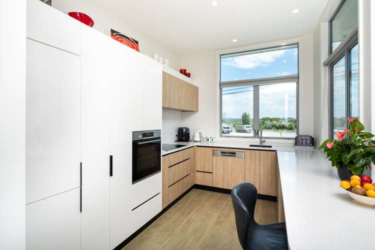 82b Meeanee Quay Westshore_5