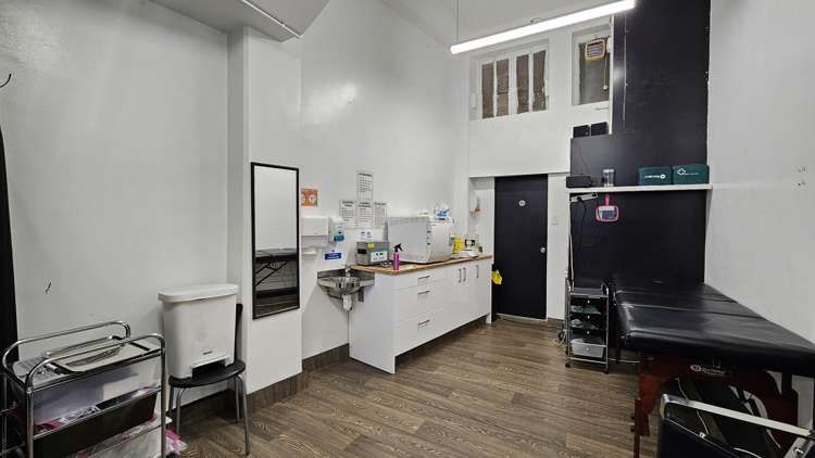 1/101 Russell Street North Hastings_1