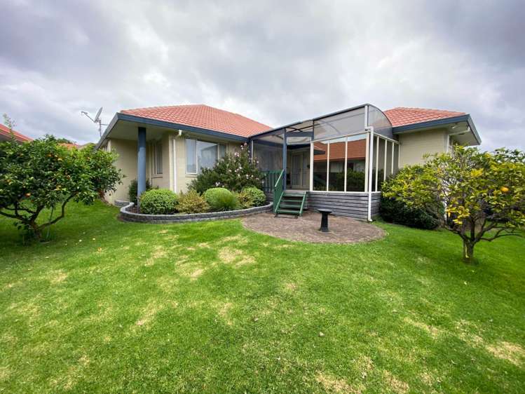 22 Gillett Place Botany Downs_14