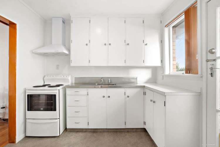 1/1058 Great North Road Point Chevalier_5