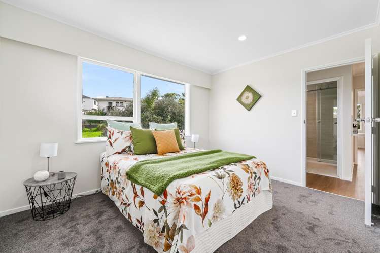 34 Cyclarama Crescent Massey_9