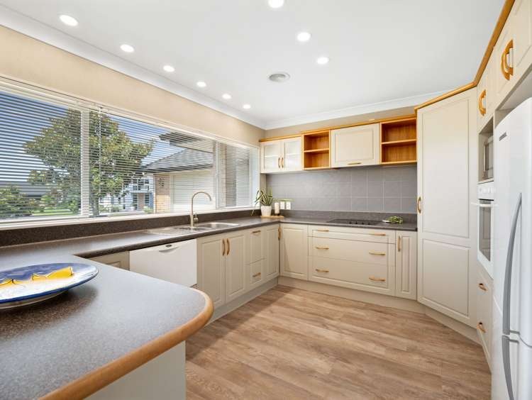 4 Merlin Close Huntington_16