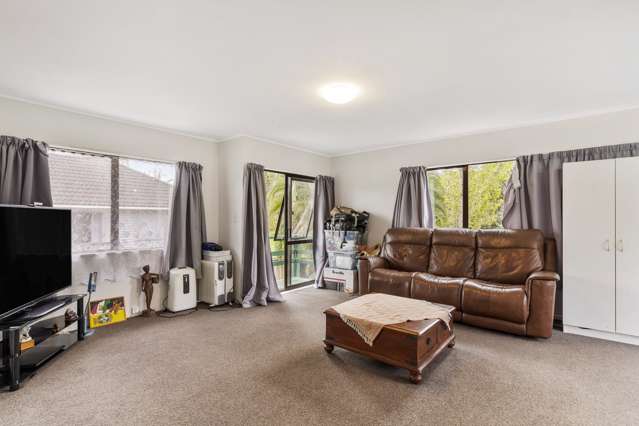 2/10 Ennis Avenue Pakuranga Heights_2