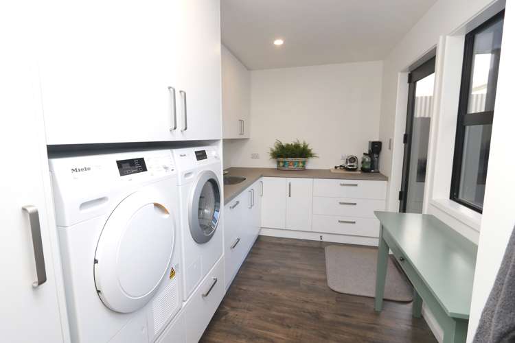 99 Oak Grove Ashburton_20