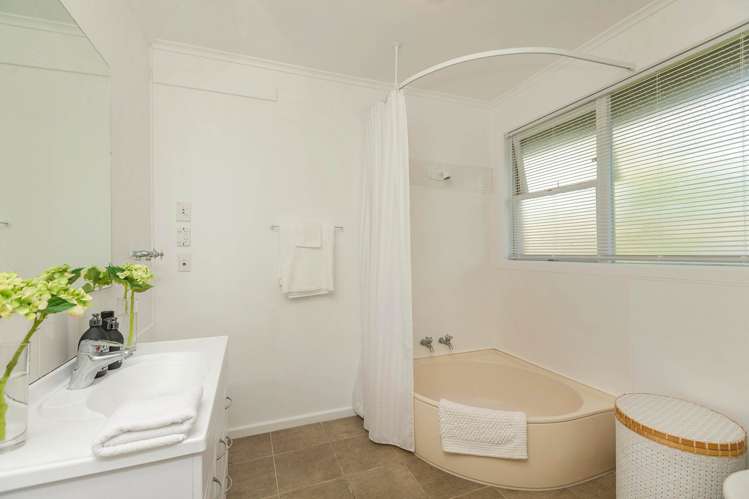 1/1 Harvey Place St Heliers_7