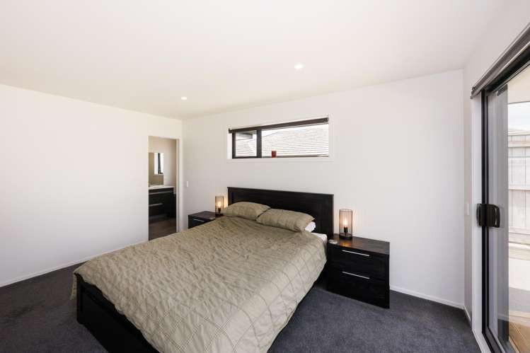 196 Pacific Drive Fitzherbert_10