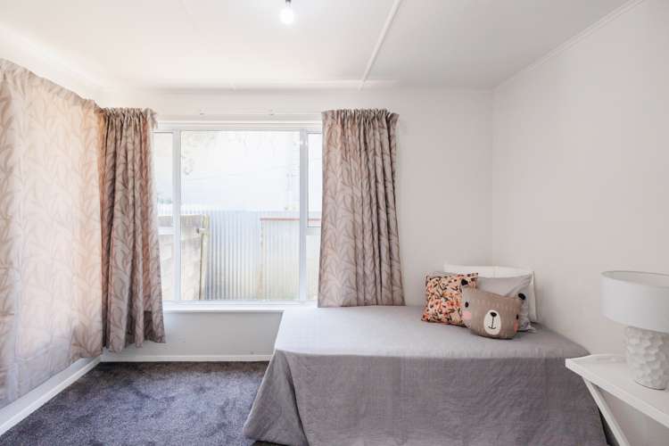 928 Tremaine Avenue Roslyn_11