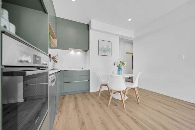 8/285 Te Atatu Road Te Atatu South_7