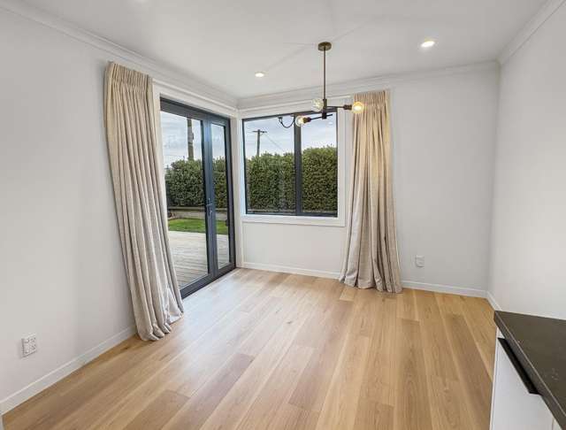 4 Anderson Place 10437_2