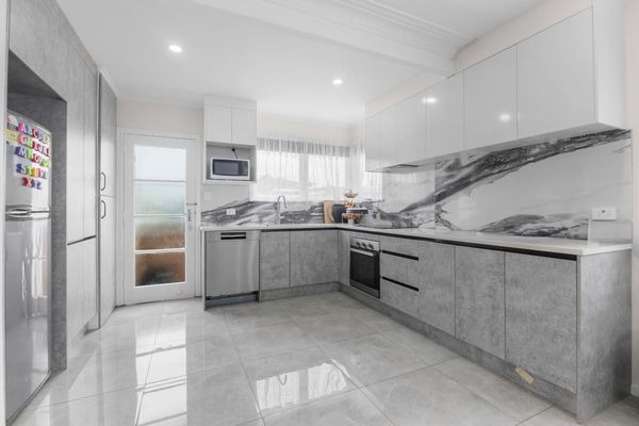 Modern Living in the Heart of Papatoetoe!