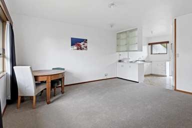 1/29 Churchill Street_2