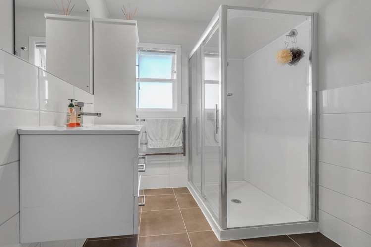 23 Te Kanawa Crescent Henderson_17