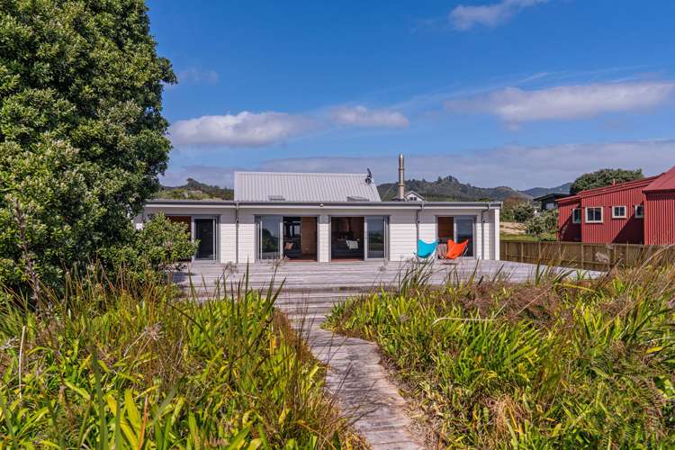 324 and 326 Tangiora Avenue Whangapoua_32