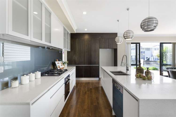 97 Medallion Drive Oteha_4