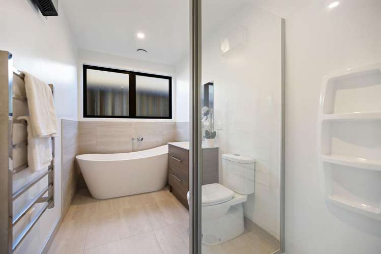 6 Shallow Close Jacks Point_19