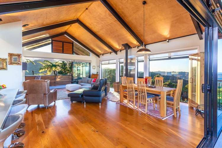 287 Forest Hill Road Waiatarua_1