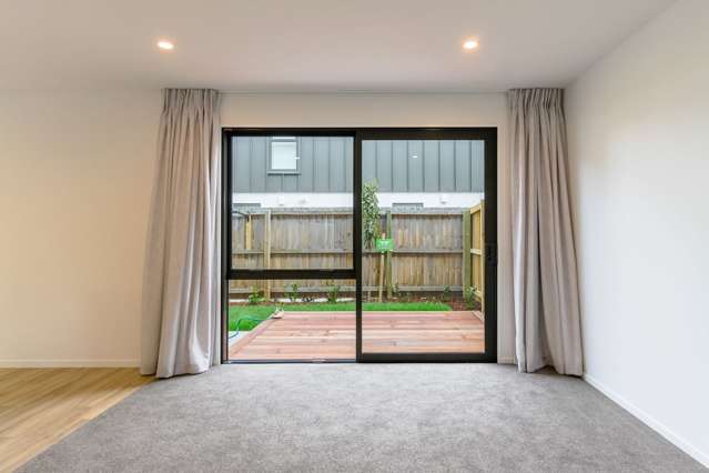 2/16 Moule Street Addington_4