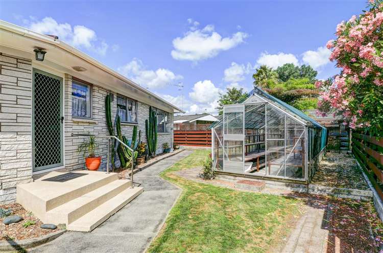 8 Dalgliesh Avenue Forest Lake_16