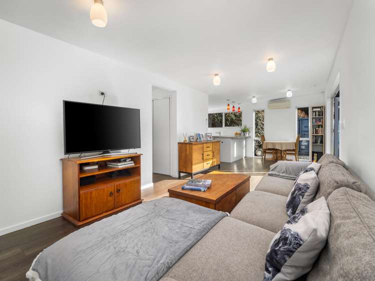 672 Highfield Road Burnham_22