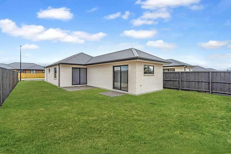 41 Stackwood Avenue Woodend_11