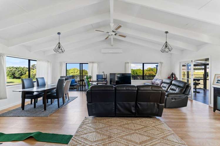 49 Spinnaker Drive Te Atatu Peninsula_5