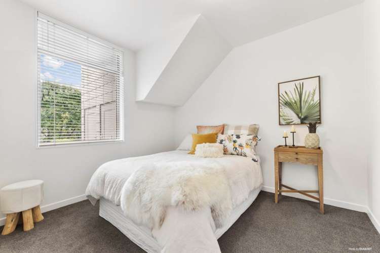 5 Bickerton Way Flat Bush_9