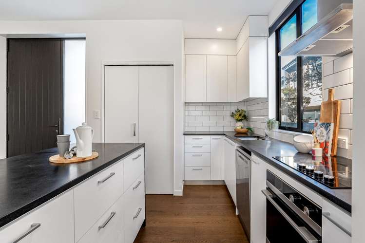 7/20 Trent Street Island Bay_9