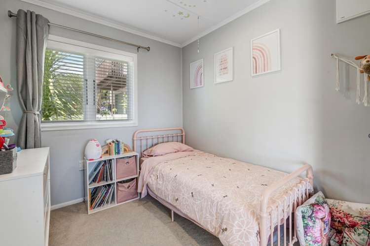 6 Kauri Road Stanmore Bay_11